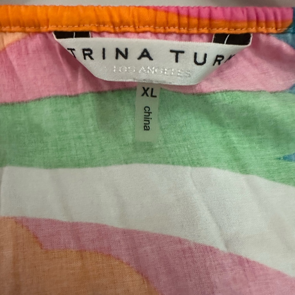 Trina Turk Colorful Floral Women's Top Blouse XL boutique flowers flowy pink - Picture 2 of 2